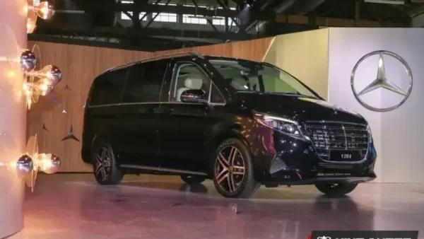 New Mercedes Benz W447